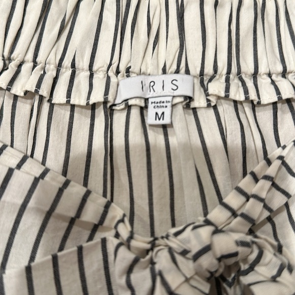 Off the Shoulder Blouse - Picture 4 of 5